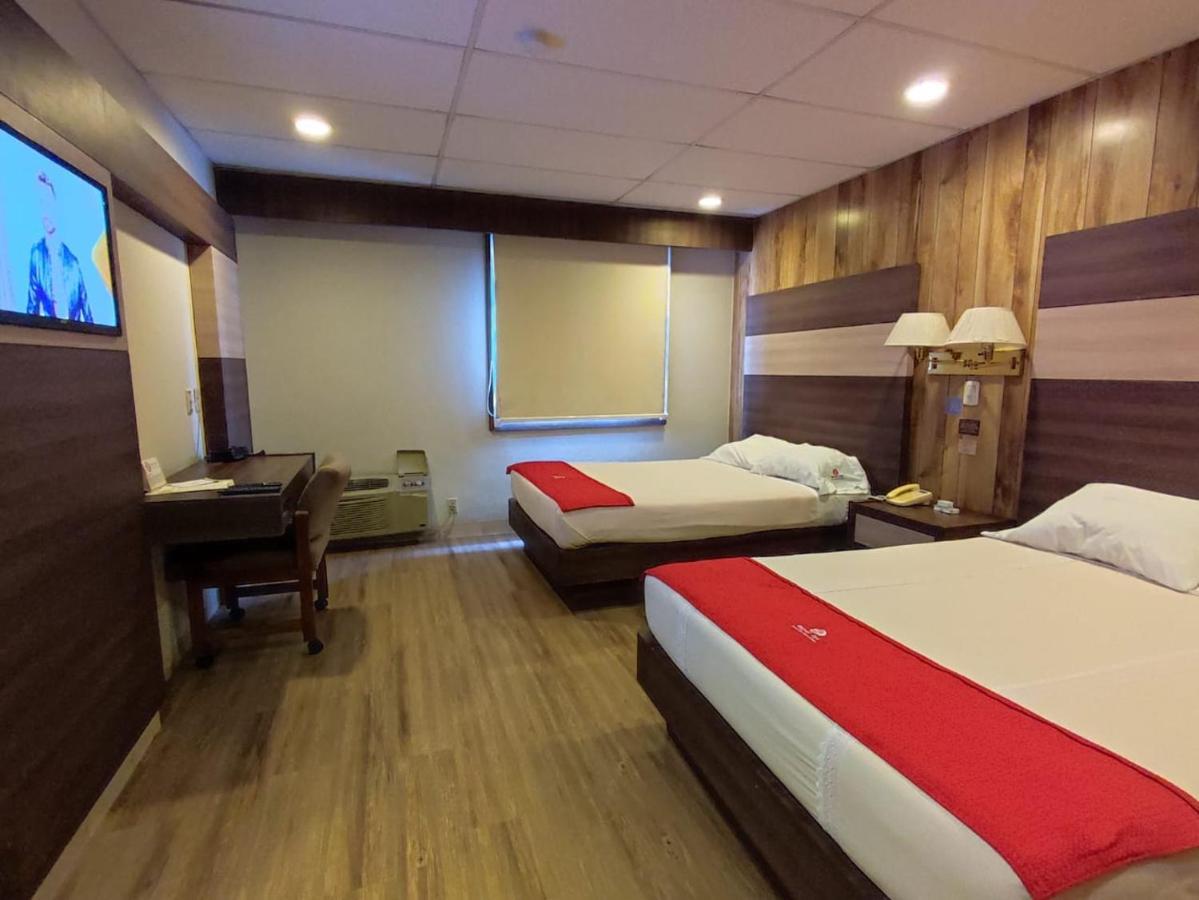 Oliver - Tlanepantla Hotel